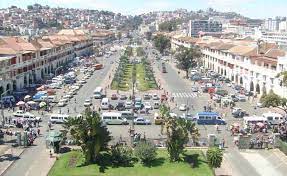 L'avenue de l'Indépendance (Antananarivo)